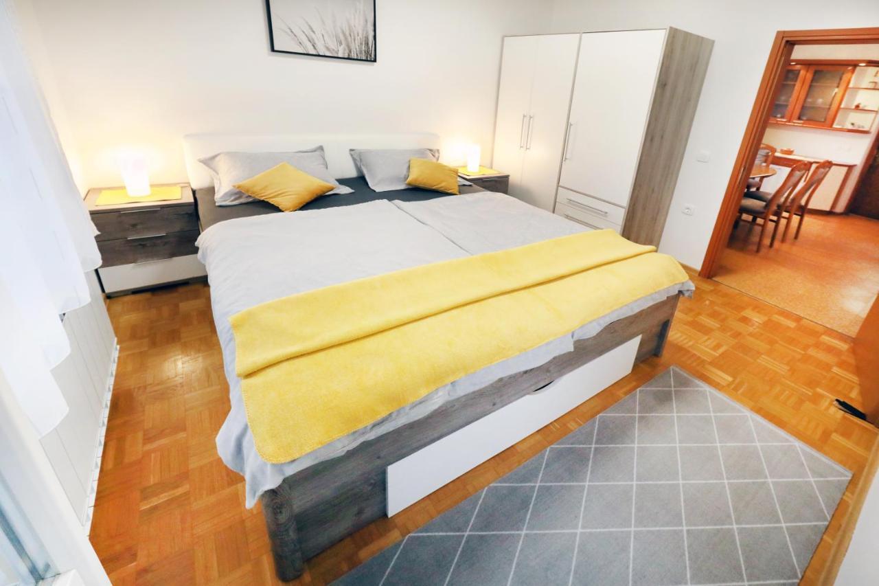 Apartma Vila Zigmund Cerknica Eksteriør billede