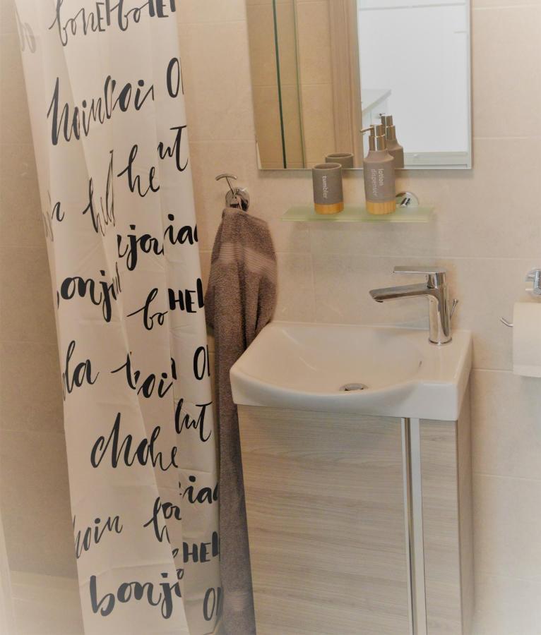 Apartma Vila Zigmund Cerknica Eksteriør billede